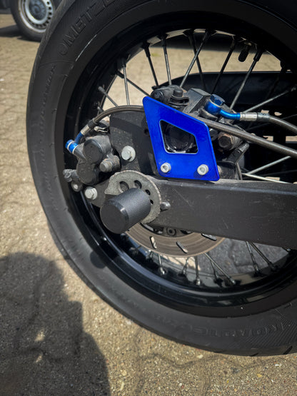 Yamaha DT Axle Sliders